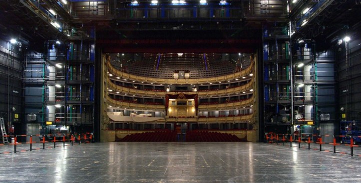 madrid_tatroreal_escenario_gallery-laptop_1040_529